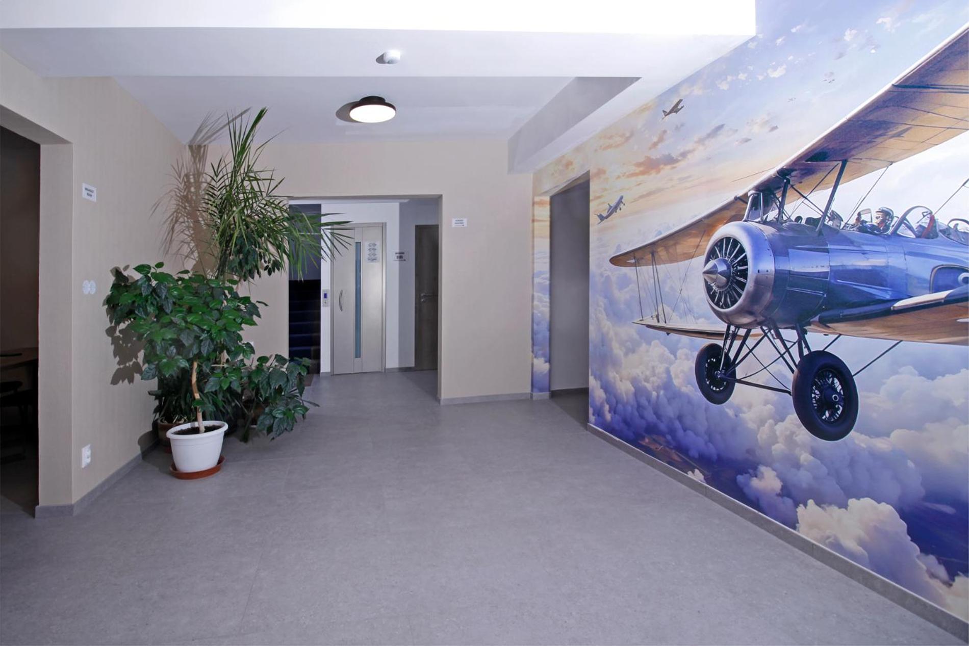 Aviator Garni Hotel Bratislava Luaran gambar