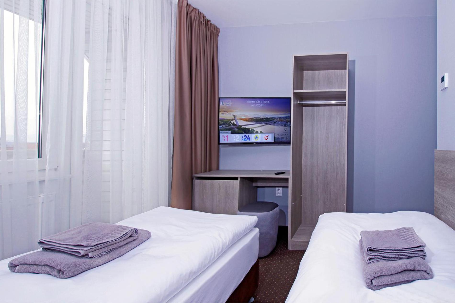 Aviator Garni Hotel Bratislava Luaran gambar
