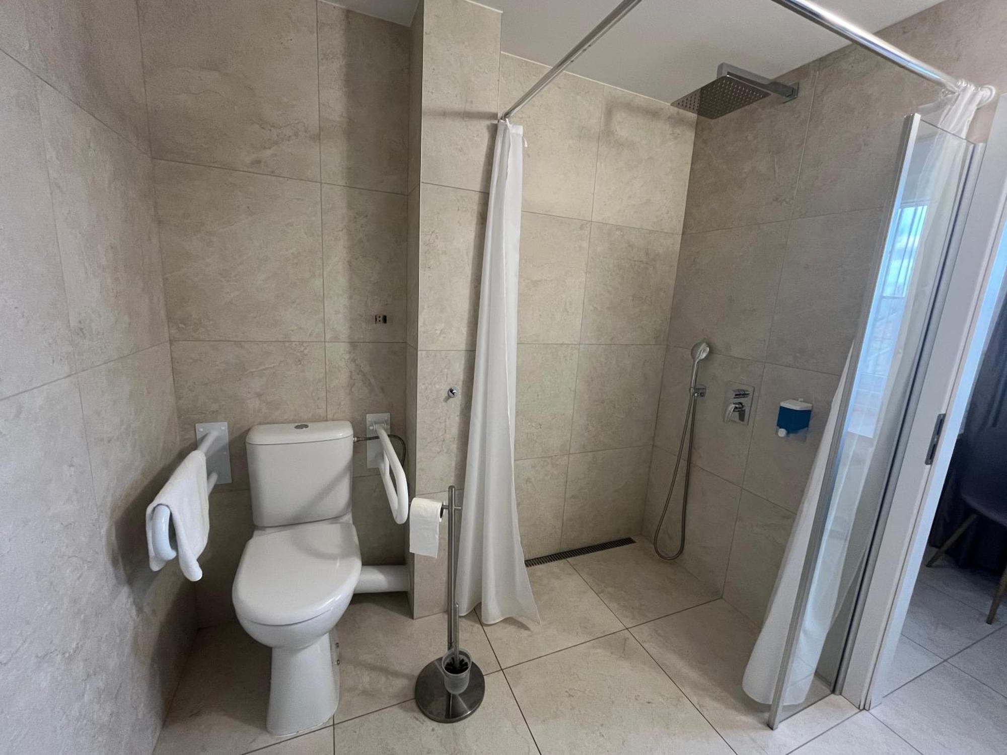 Aviator Garni Hotel Bratislava Luaran gambar